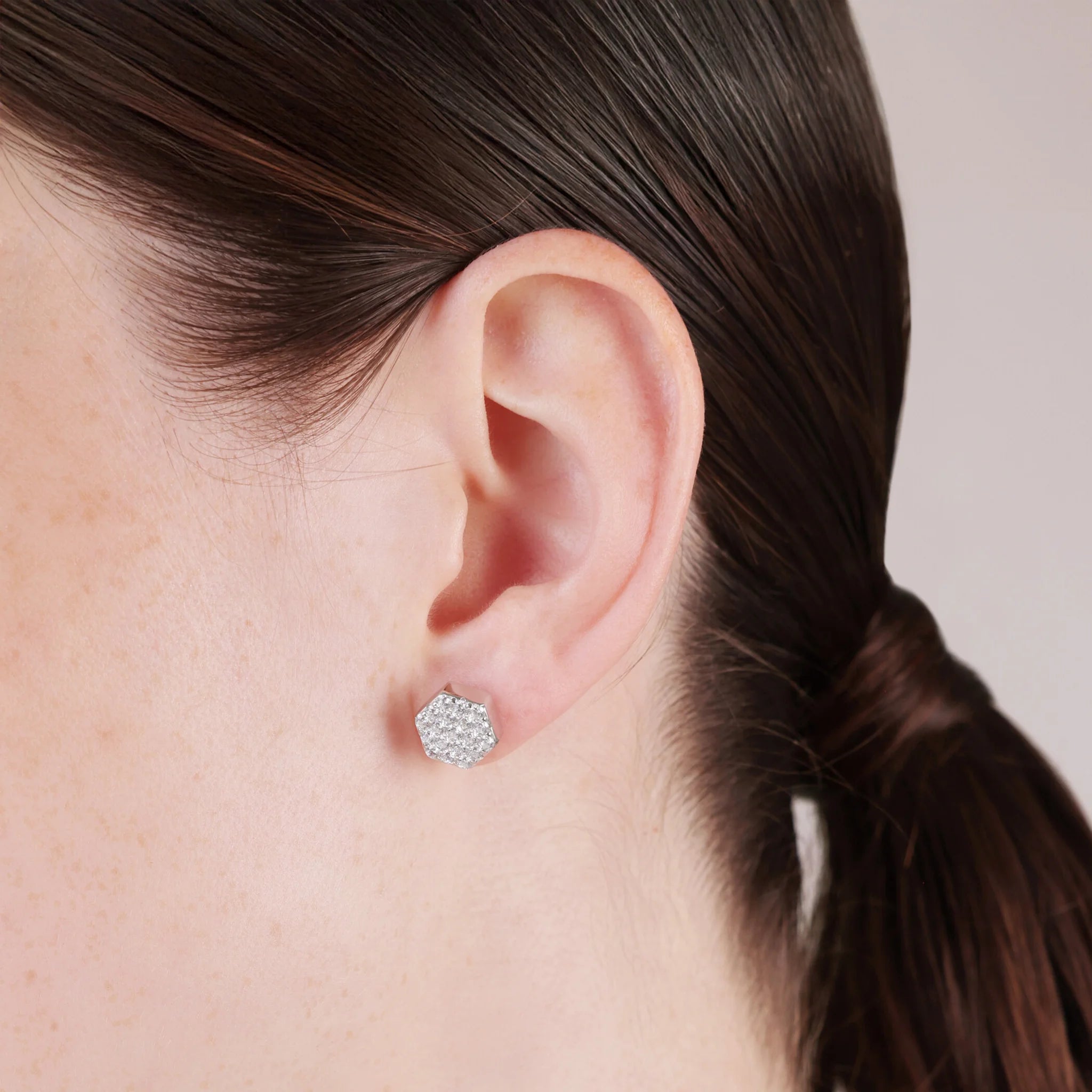 Orecchini a Lobo Esagonali in Argento 925 placcato Platino con Pavé di Cubic Zirconia