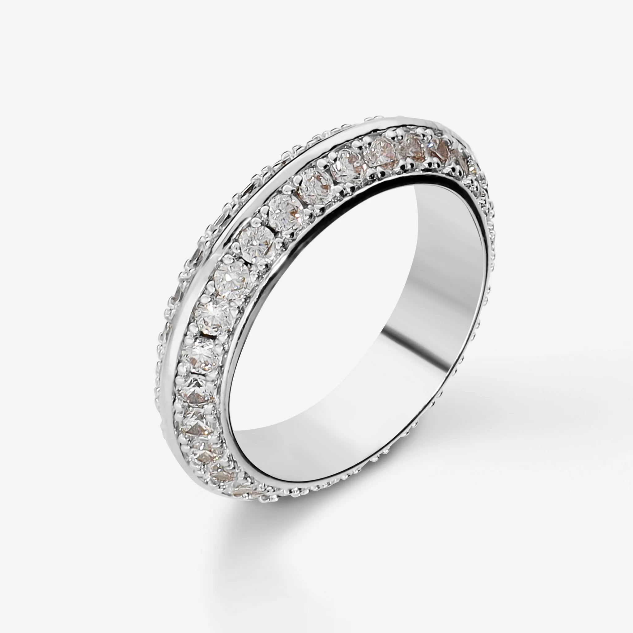 Anello Veretta con Pavè di Cubic Zirconia