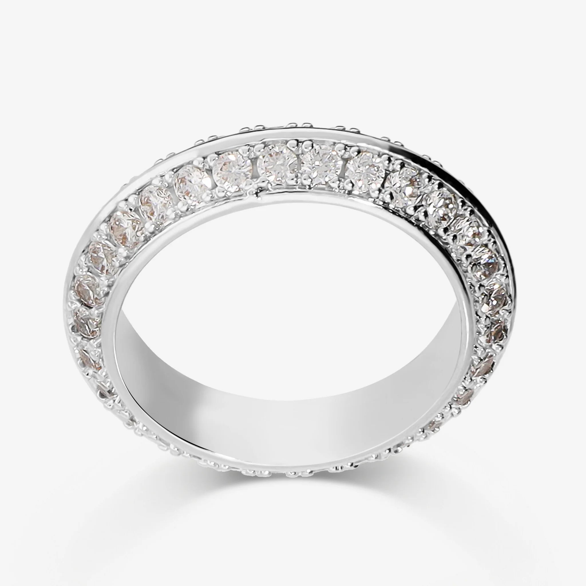 Anello Veretta con Pavè di Cubic Zirconia