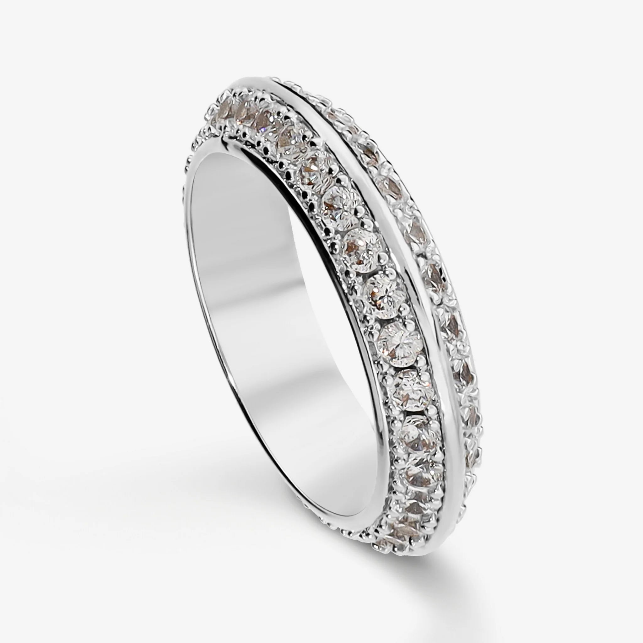 Anello Veretta con Pavè di Cubic Zirconia