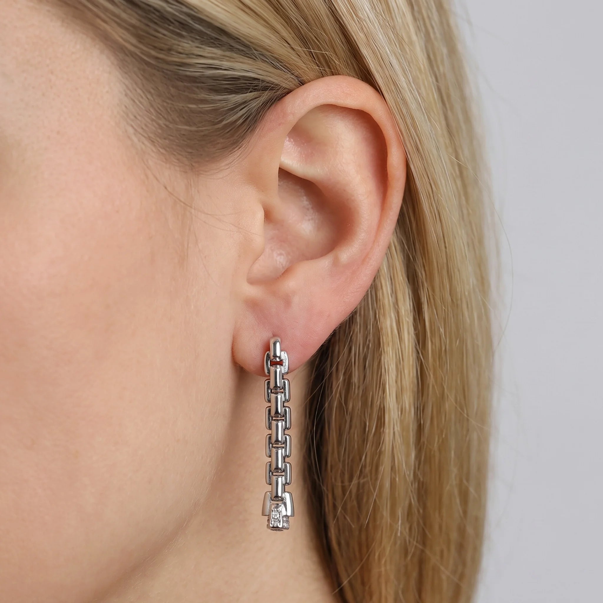 Orecchini Pendenti Maglia Veneziana placcata Platino con Pavé di Cubic Zirconia