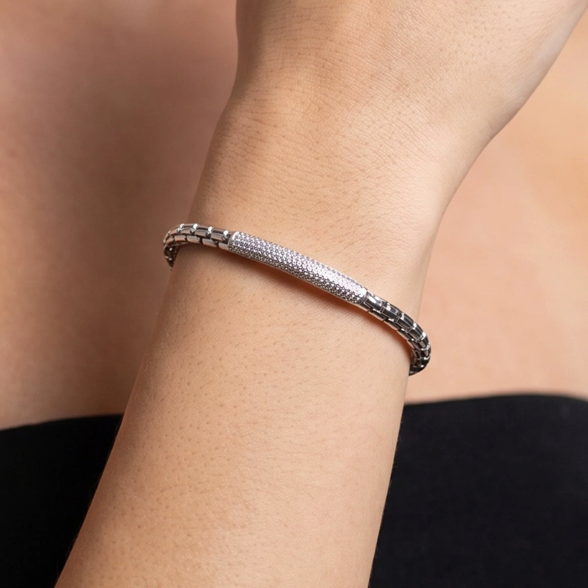 Bracciale Semirigido Maglia Veneziana placcata Platino con Placchetta in Pavé di Cubic Zirconia