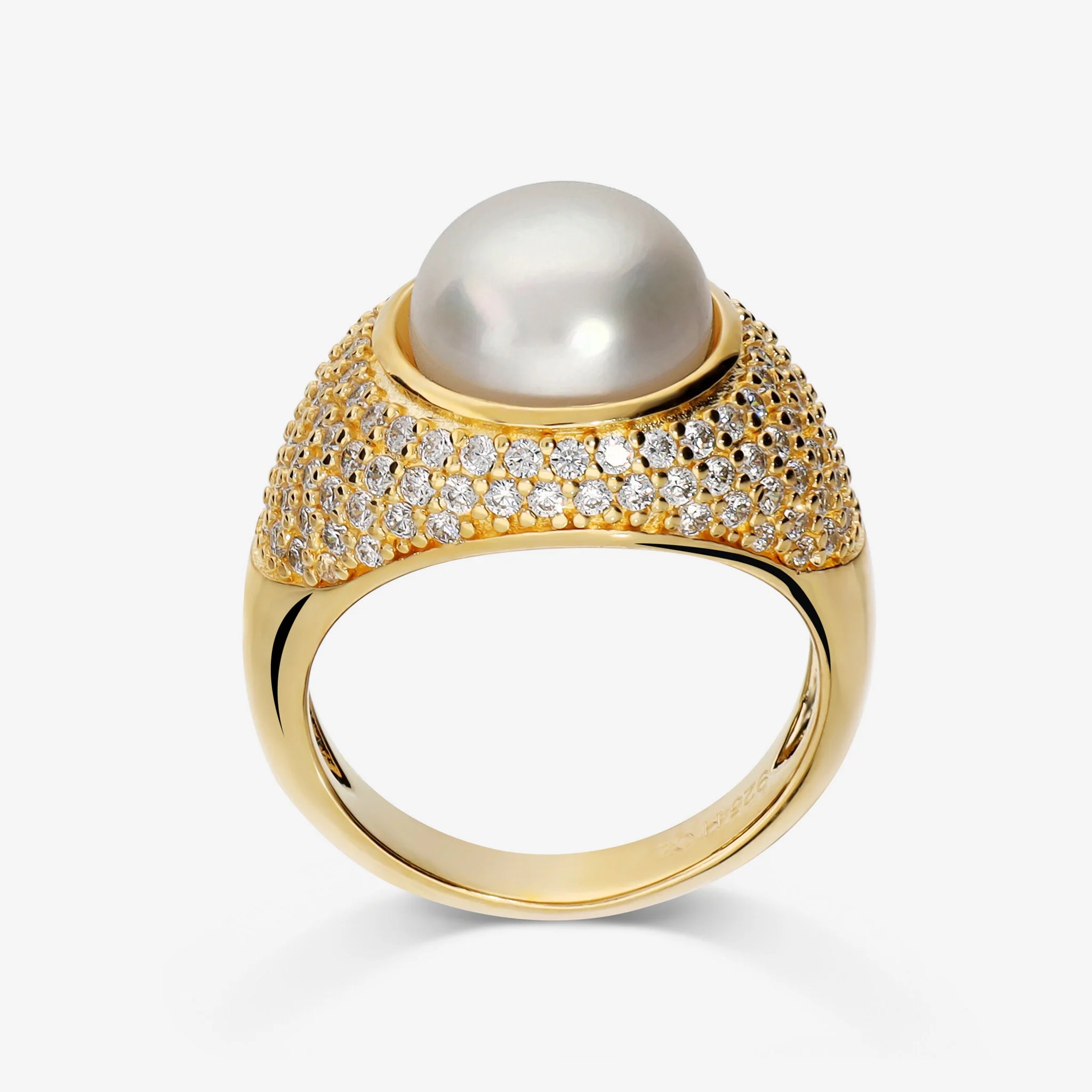 Anello Cocktail in Argento 925 placcato Oro Giallo 18Kt con Pavé di Cubic Zirconia e Perla Bianca d'Acqua Dolce Ø 9/10 mm