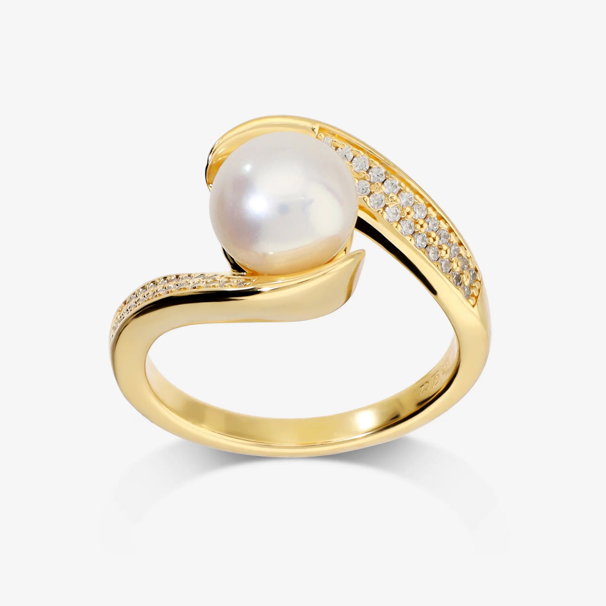 Anello Contrarié in Argento 925 placcato Oro Giallo 18Kt con Pavé in Cubic Zirconia e Perla a Bottone Bianca d'Acqua Dolce Ø 9 mm
