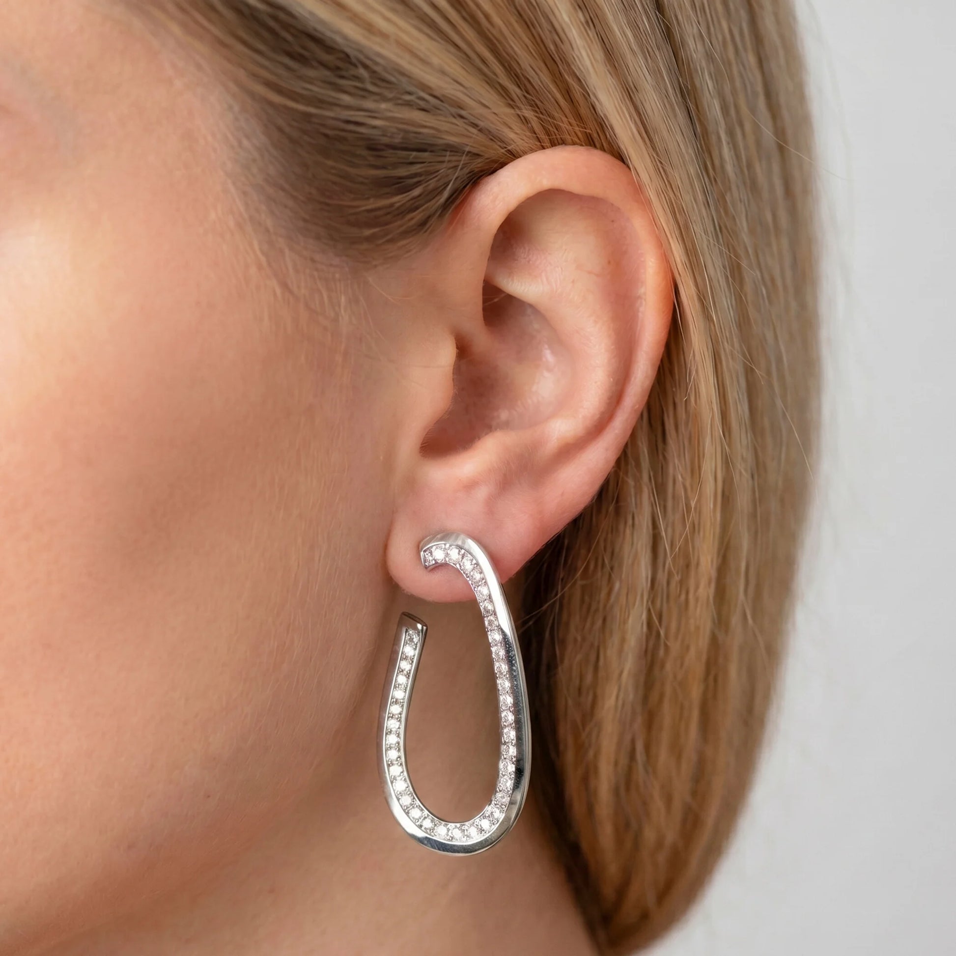 Orecchini a Cerchio Semi Aperti con Cubic Zirconia