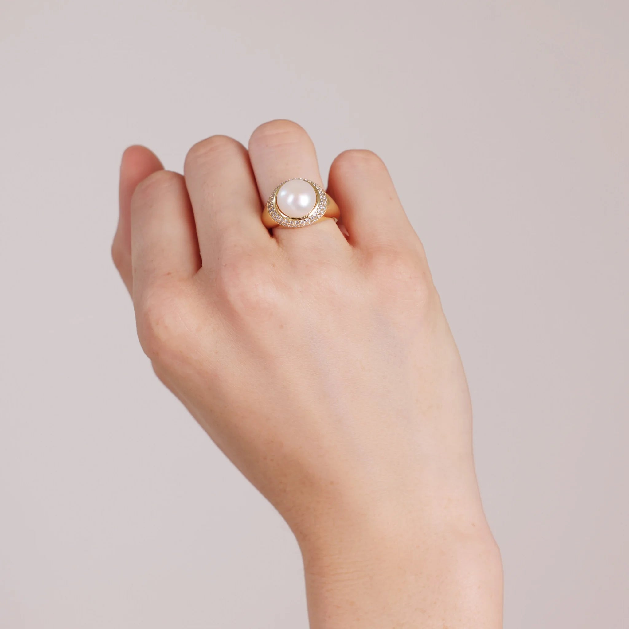 925 Silver Ring plated with 18Kt Yellow Gold with Cubic Zirconia and White Freshwater Pearl Ø 10/11 mm