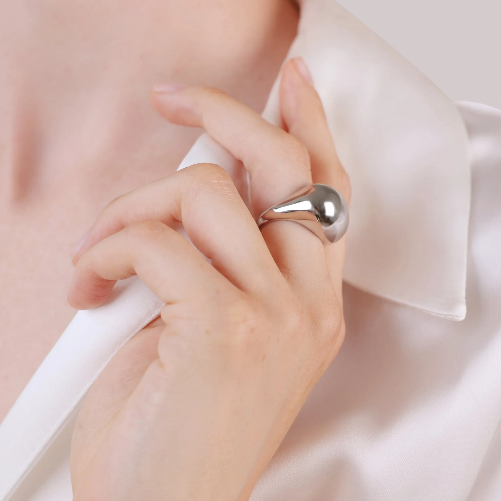 Anello Cocktail di Design in Argento 925 placcato Platino