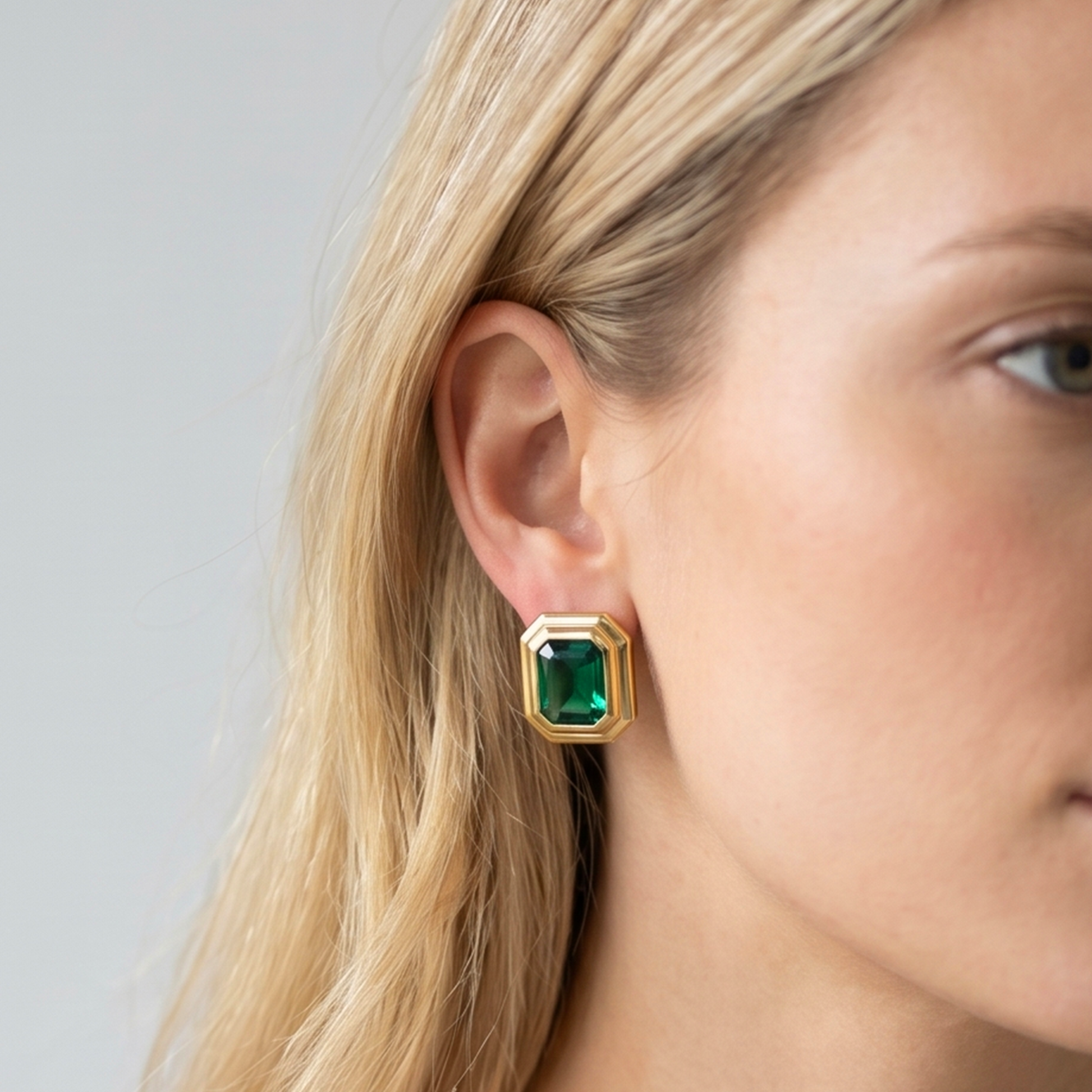 Orecchini Rettangolari in Argento 925 placcato Oro Giallo 18Kt con prisma Gem Verde