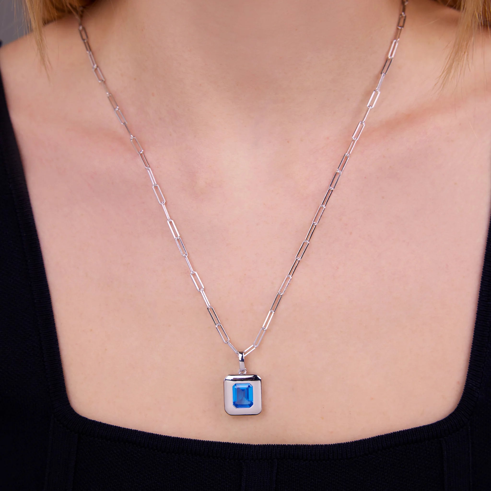 Collana in Argento 925 placcato Platino con Prisma Gem Blu