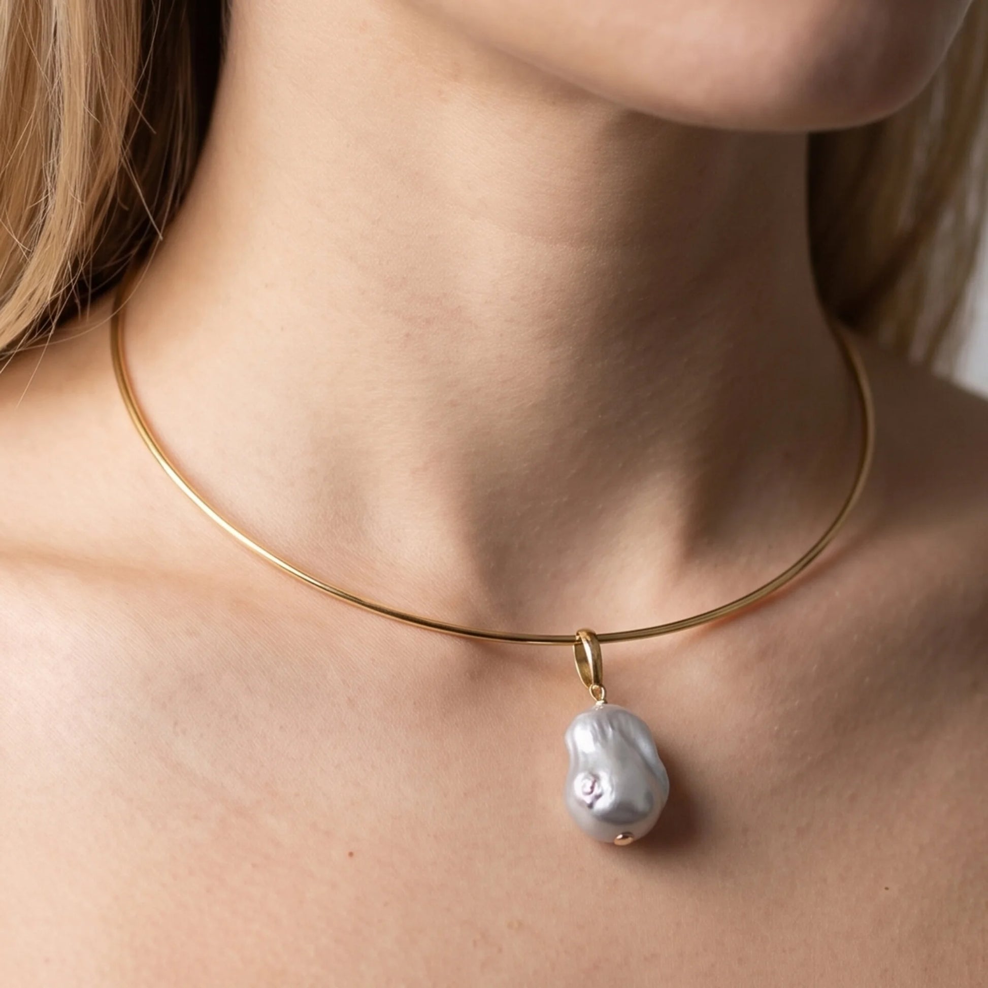 Collana Semirigida con Perla Scaramazza Grigia d'Acqua Dolce Ø 14/17 mm