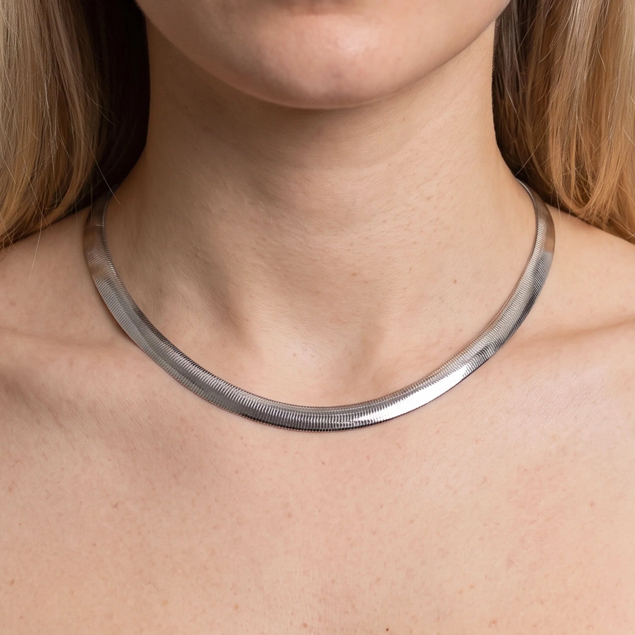 Collana Girocollo Omega