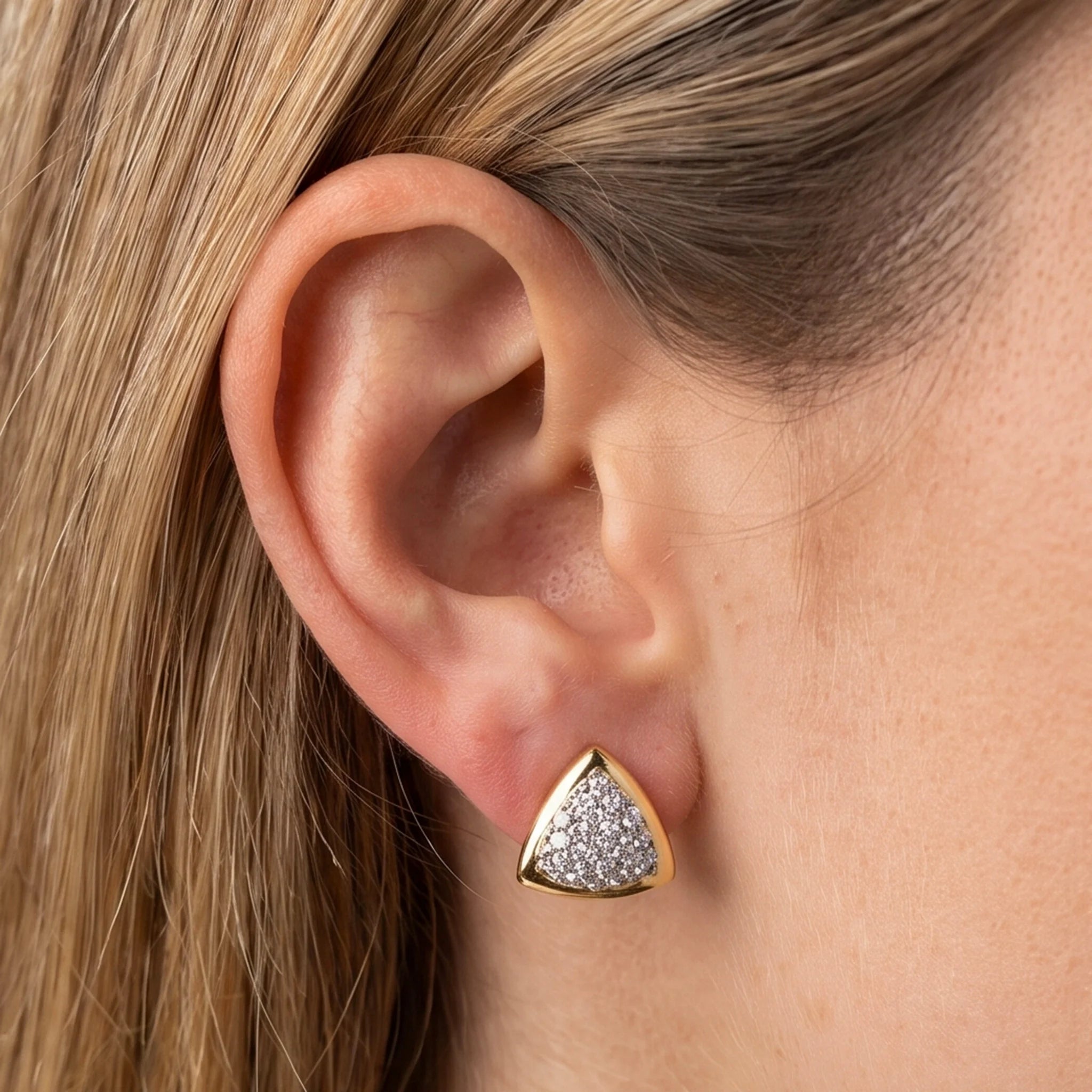 Orecchini a Triangolo placcati Oro Giallo 18Kt con Pavé di Cubic Zirconia