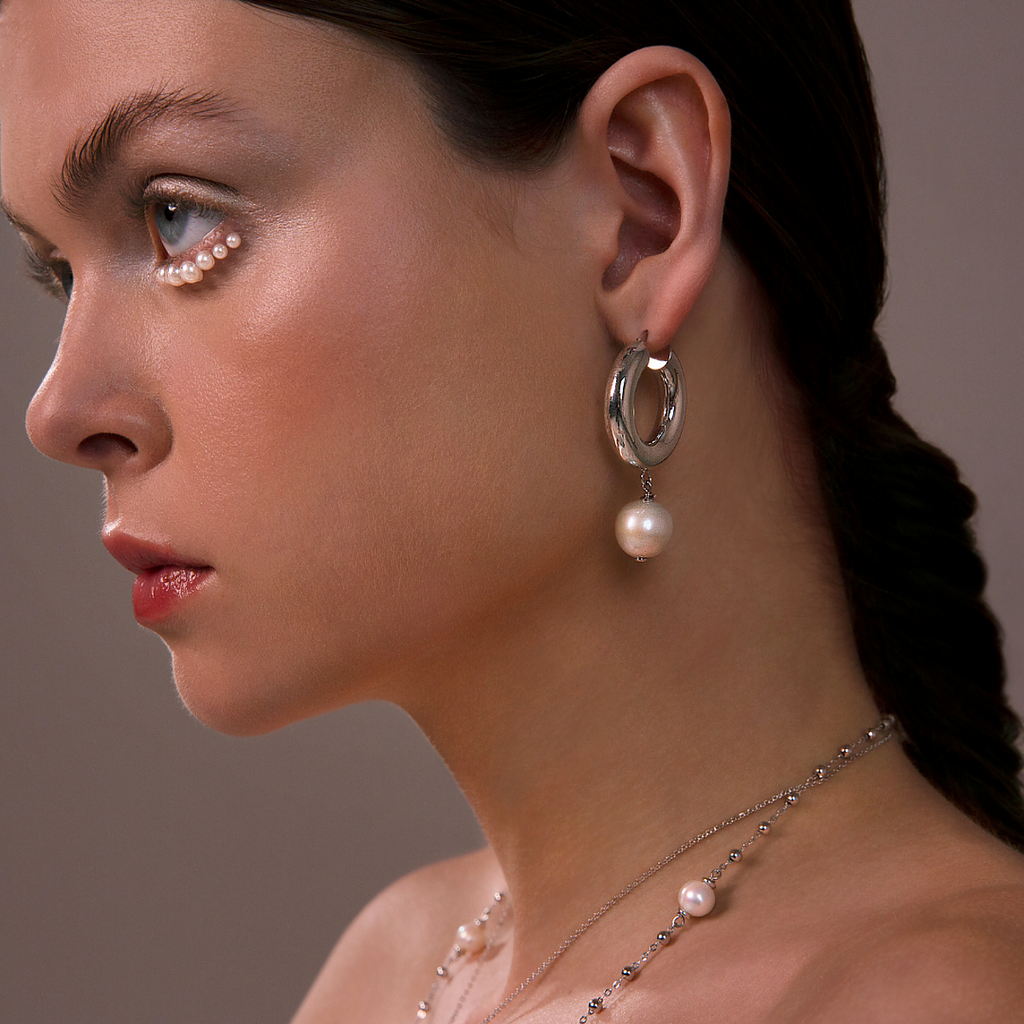Hoop Earrings with White Freshwater Ming Pearls 12 13 mm in 18Kt