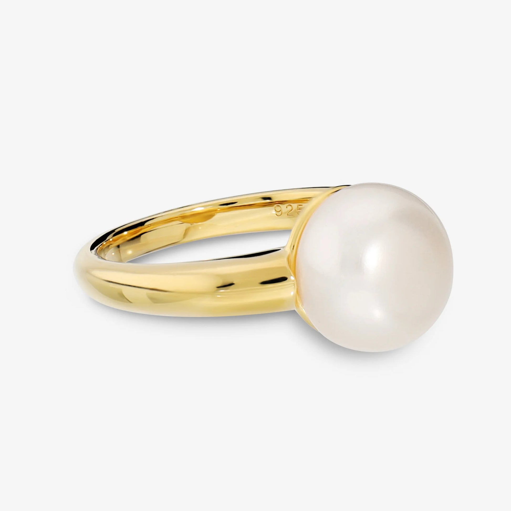 Anello Solitario Bombato in Argento 925 placcato Oro Giallo 18Kt con Perla a Bottone Bianca d'Acqua Dolce Ø 12 mm