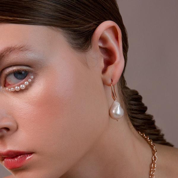Boucles d'oreilles pendantes avec perle Scaramazza d'eau douce blanche Ø 17/18 mm en argent 925 plaqué or rose 18 carats