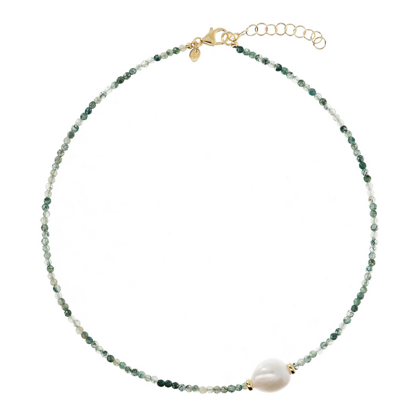 Halskette mit grünem Prehnit und weißer Barockperle Ø 13 mm aus 18 Karat Gelbgold vergoldetem 925er Silber
