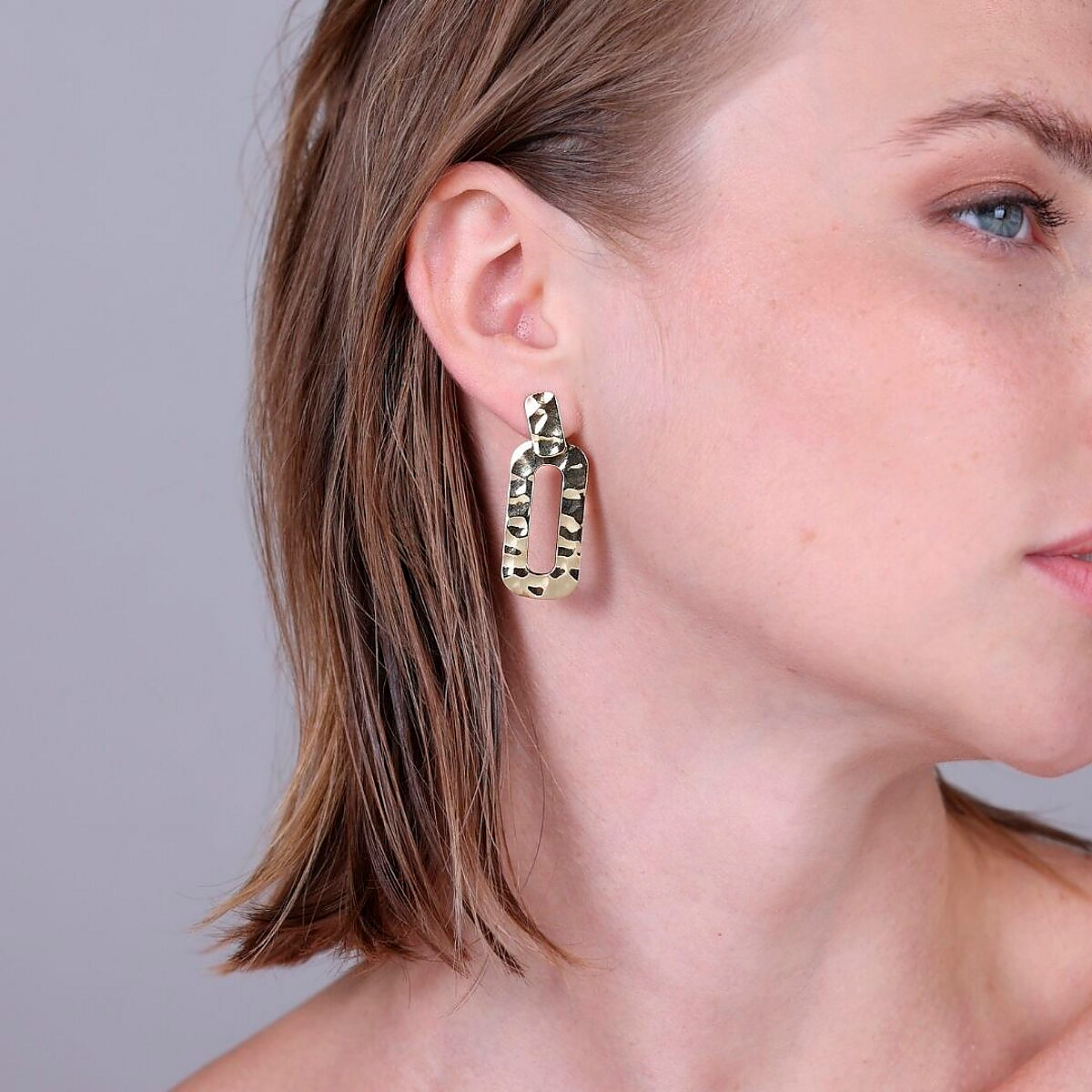 Orecchini Pendenti Rettangolari in Argento 925 placcato Oro Giallo 18Kt con Superficie Martellata