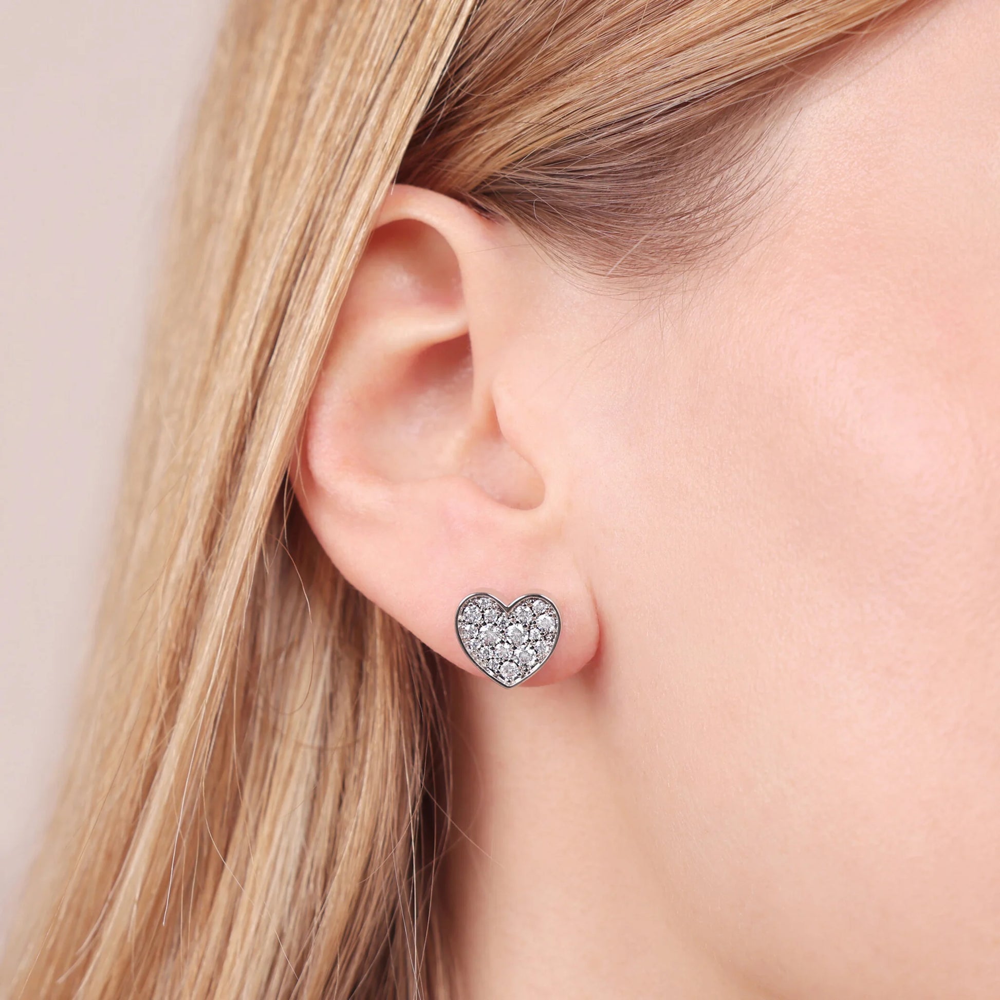 Heart Stud Earrings in 925 Silver plated with Platinum with Cubic Zirconia Pavé