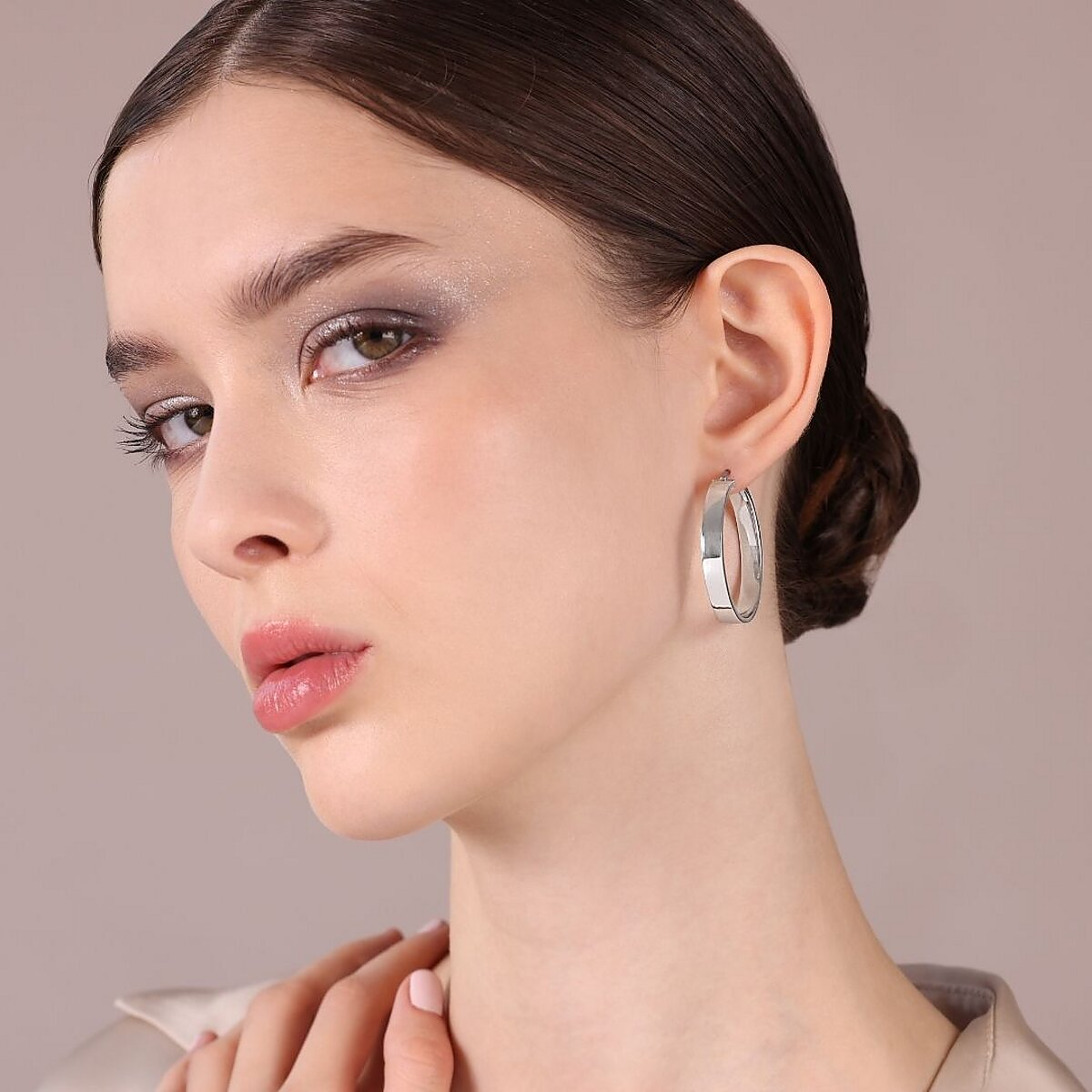 Boucles d'oreilles créoles à section carrée en argent 925 platiné