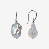 Boucles d'oreilles pendantes avec perles d'eau douce Scaramazze grises Ø 17/18 mm en argent 925 doré à l'or fin 18ct.