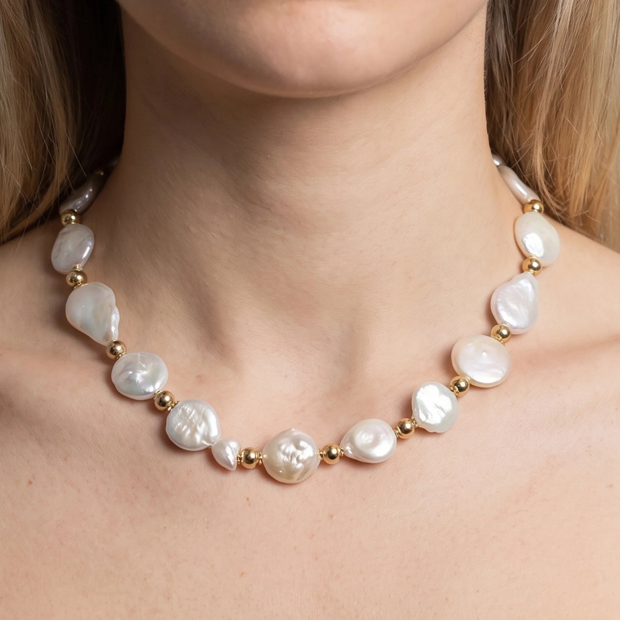 Halskette mit 925 Sterling Silber 18Kt Gelbgold plattierten Nuggets und weißen Süßwasser Barock Münzperlen