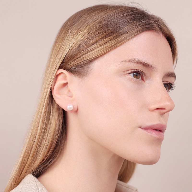 Orecchini in Argento 925 placcato Oro Giallo 18Kt con Perle d'Acqua Dolce a Bottone Bianche Ø 8/9 mm