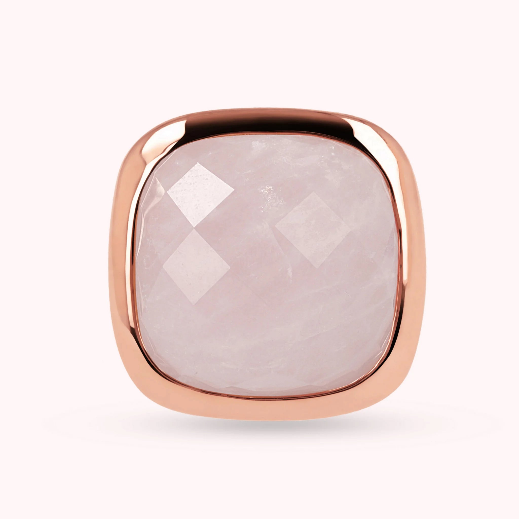Anello Chevalier con Pietra Quadrata Sfaccettata