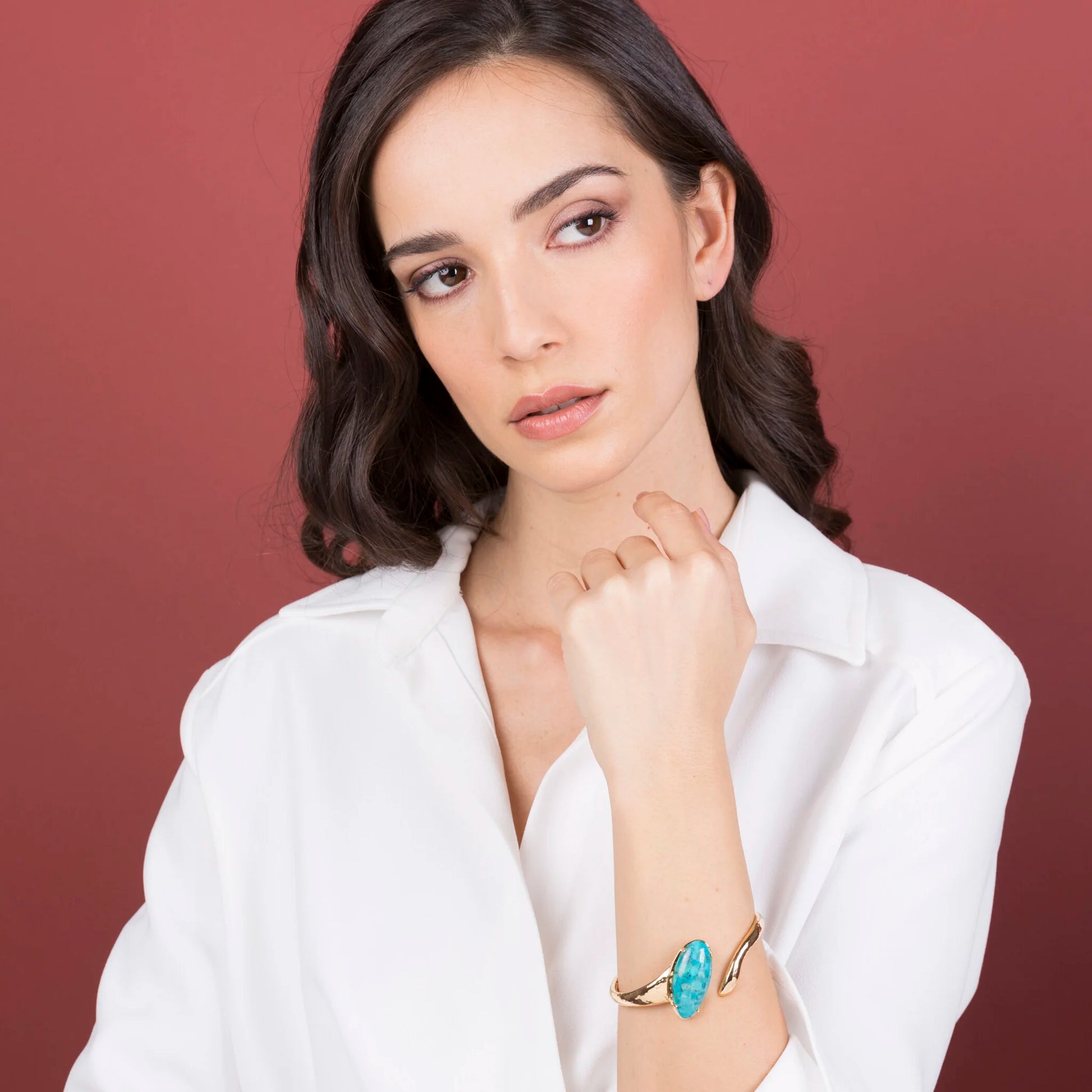 Bracciale Rigido Design Asimmetrico con Pietra Naturale Ovale