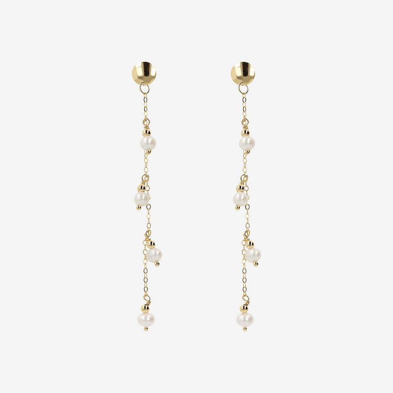 Boucles d'oreilles pendantes en fil d'or 375 avec pendentifs en perles d'eau douce blanches